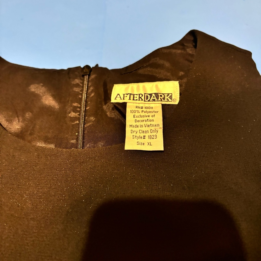 After Dark black sleeveless top size extra large - Picture 4 of 5